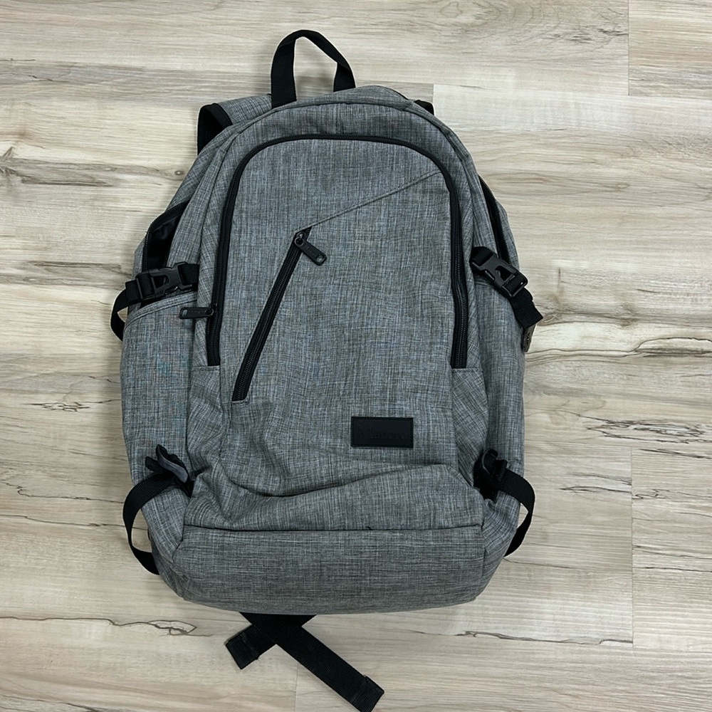 MANCRO Business Water Resistant Polyester Laptop Backpack with USB Charging Port